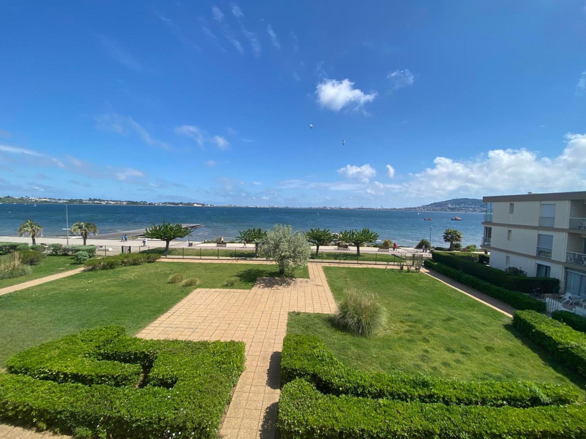Apartamento T2 Avec Balcon, Clim, Parking Public Proche - - Fr-1-503-75 Balaruc-les-Bains